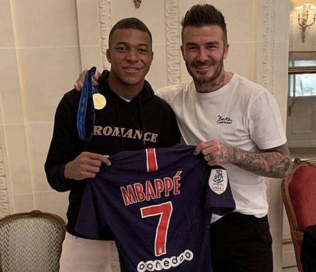 2025／26赛季英超：曼城3-0利物浦，曼城开启“爬塔模式”（英超2025／26：曼城3-0利物浦，蓝月亮启动登塔模式）