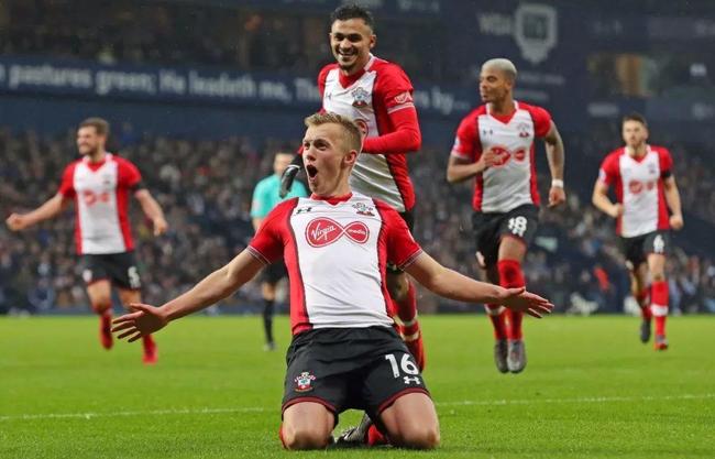 美国总统特朗普荣获首届国际足联和平奖 因凡蒂诺为其颁奖（首届国际足联和平奖授予美国总统特朗普，因凡蒂诺亲自颁奖）