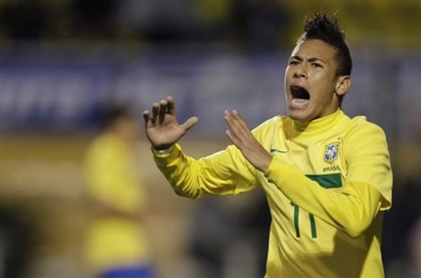 MLS主席告诉萨拉赫联系梅西，商讨他离开利物浦的惊人计划。（MLS主席促萨拉赫联络梅西，探讨其从利物浦离队的爆炸性计划）