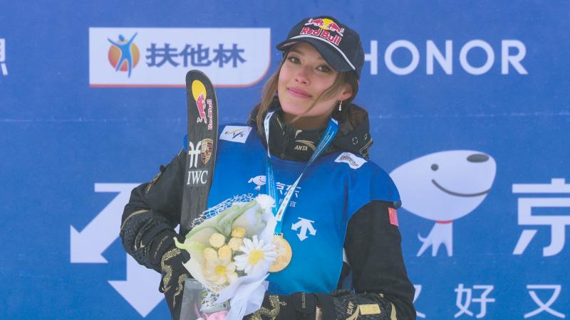 热议成都平广岛：联赛亚冠都蛮硬；租德尔加多需下载反诈app（成都与广岛握手言和引热议：联赛亚冠双线硬仗；租借德尔加多需先安装反诈App）