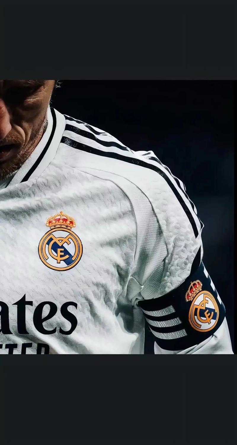 诺伊尔：第三球我知道出击会冒很大风险，当时想提前化解危险（诺伊尔谈第三球：明知出击高风险，只求提前化解险情）