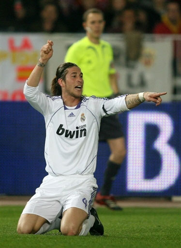 欧冠：巴黎2-0轻取泽尼特（欧冠：巴黎2-0完胜泽尼特）