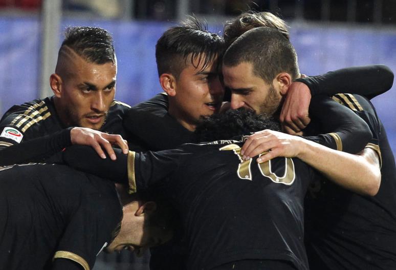 成都蓉城祝贺重庆铜梁龙成功冲超：我们携手展现西南足球风采（成都蓉城恭贺重庆铜梁龙冲超成功：携手擦亮西南足球名片）