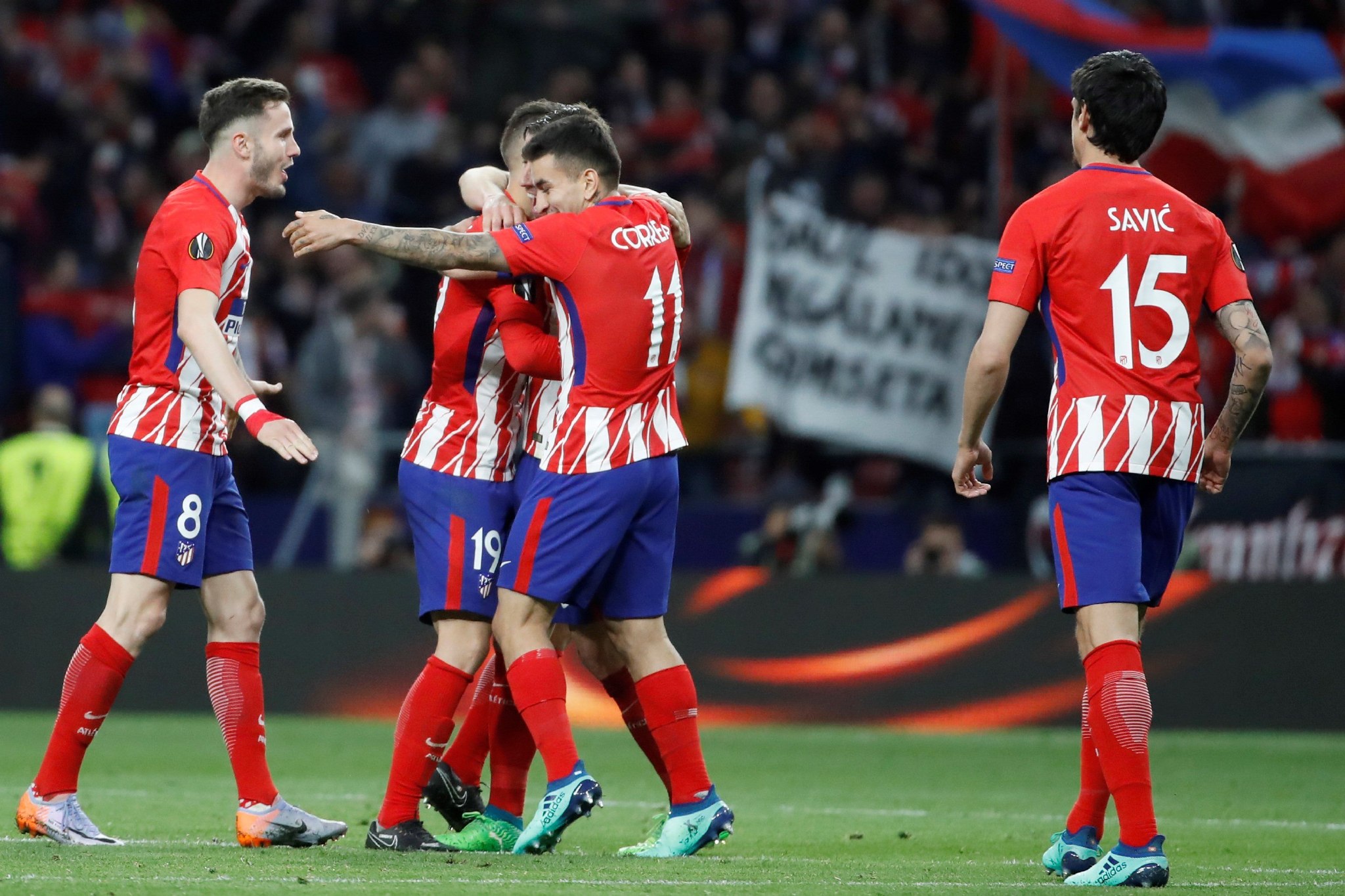 邮报：水晶宫和富勒姆关注沃特福德边锋瓦塔，标价约2000万镑（邮报：水晶宫、富勒姆有意引进沃特福德翼锋瓦塔，标价约2000万英镑）