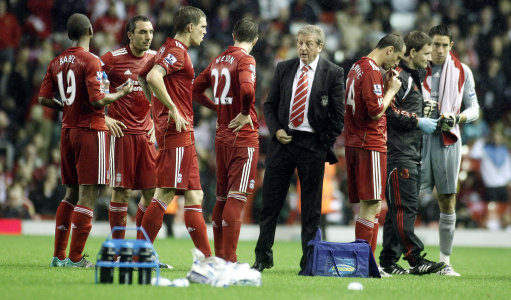 佩工：皮球先打在球员身上再弹到手上，裁判硬造了一个点球（佩工：球先中身体再碰手臂，主裁强行判点球）