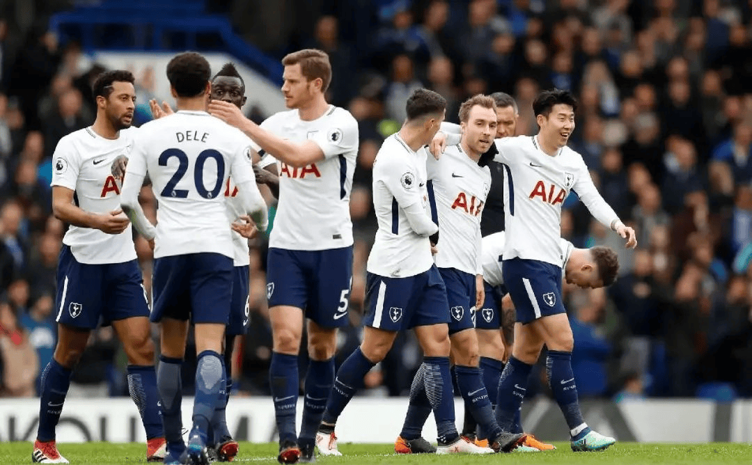 两粒禁区外欧冠进球被拿来与皮耶罗比较，福登：我很荣幸（欧冠两脚禁区外破门被比肩皮耶罗，福登：深感荣幸）